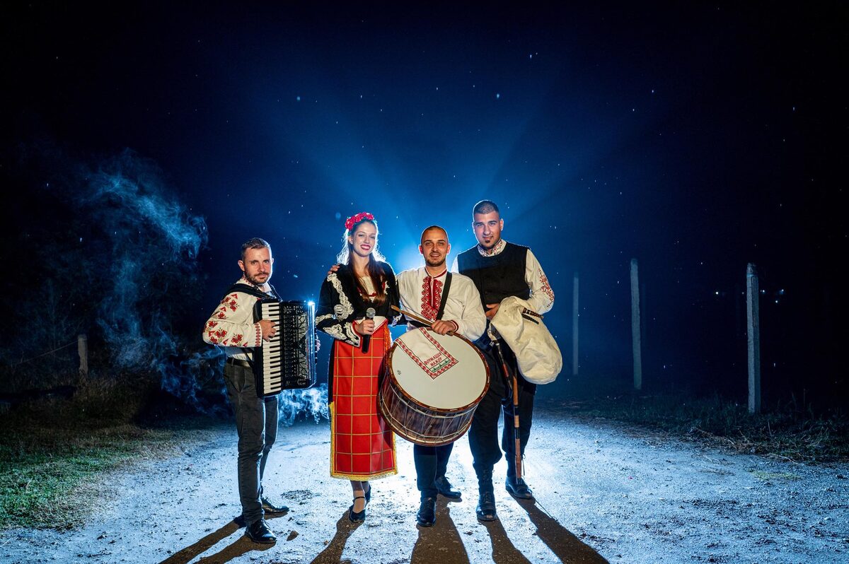 Формация МАЖОР — група